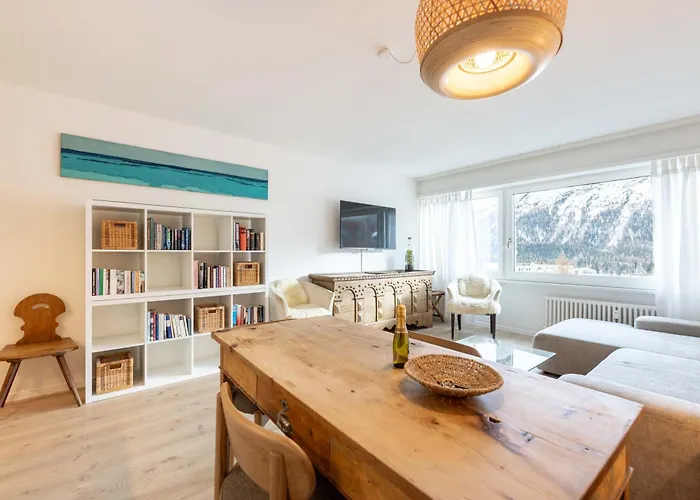 Tinus - 3 Min Walk To Lift